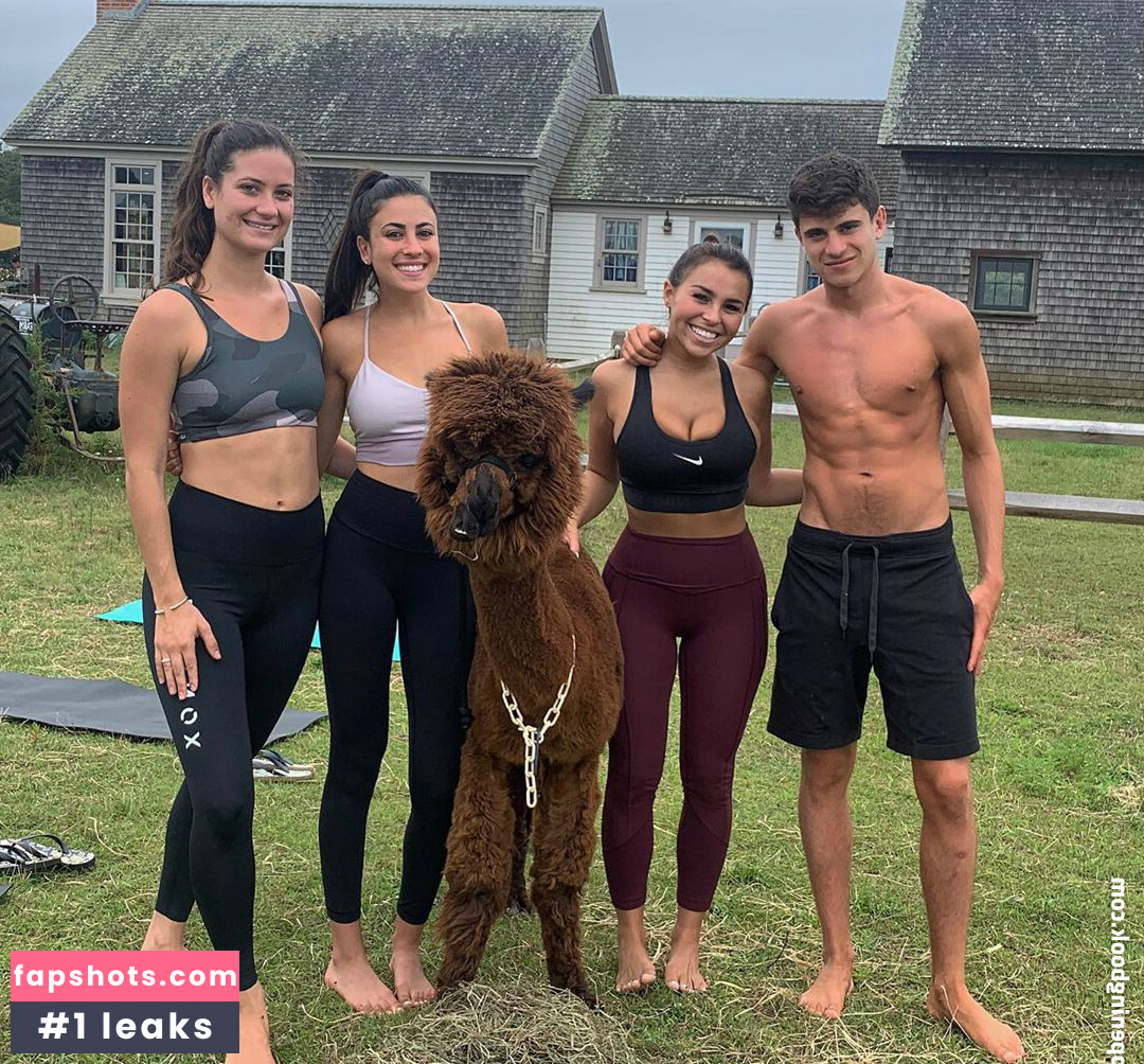 Faryn Corey gallery photo #6