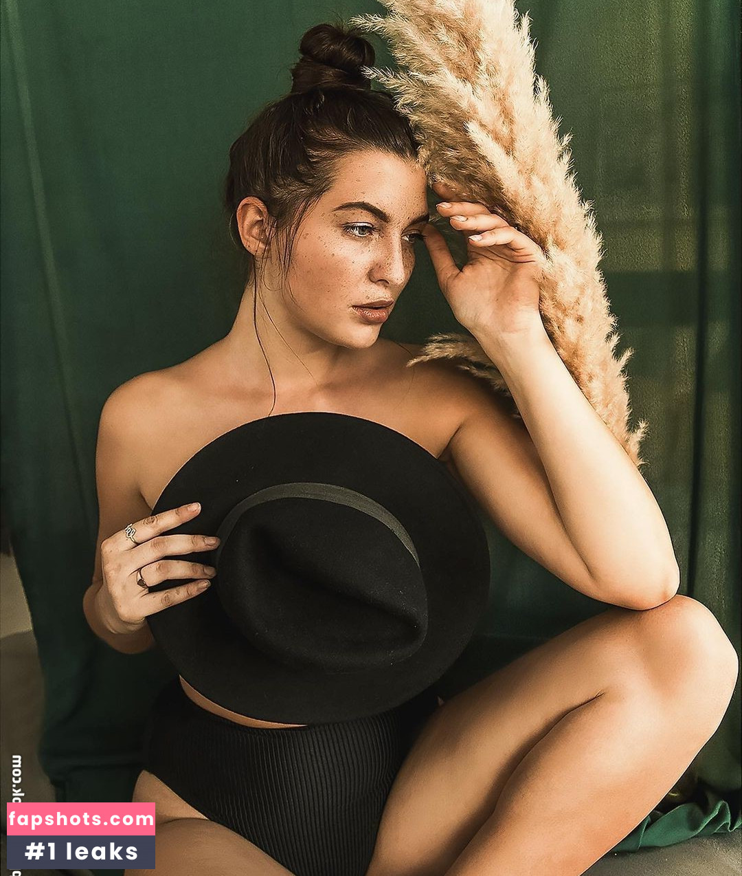 Fata Hasanovic gallery photo #20