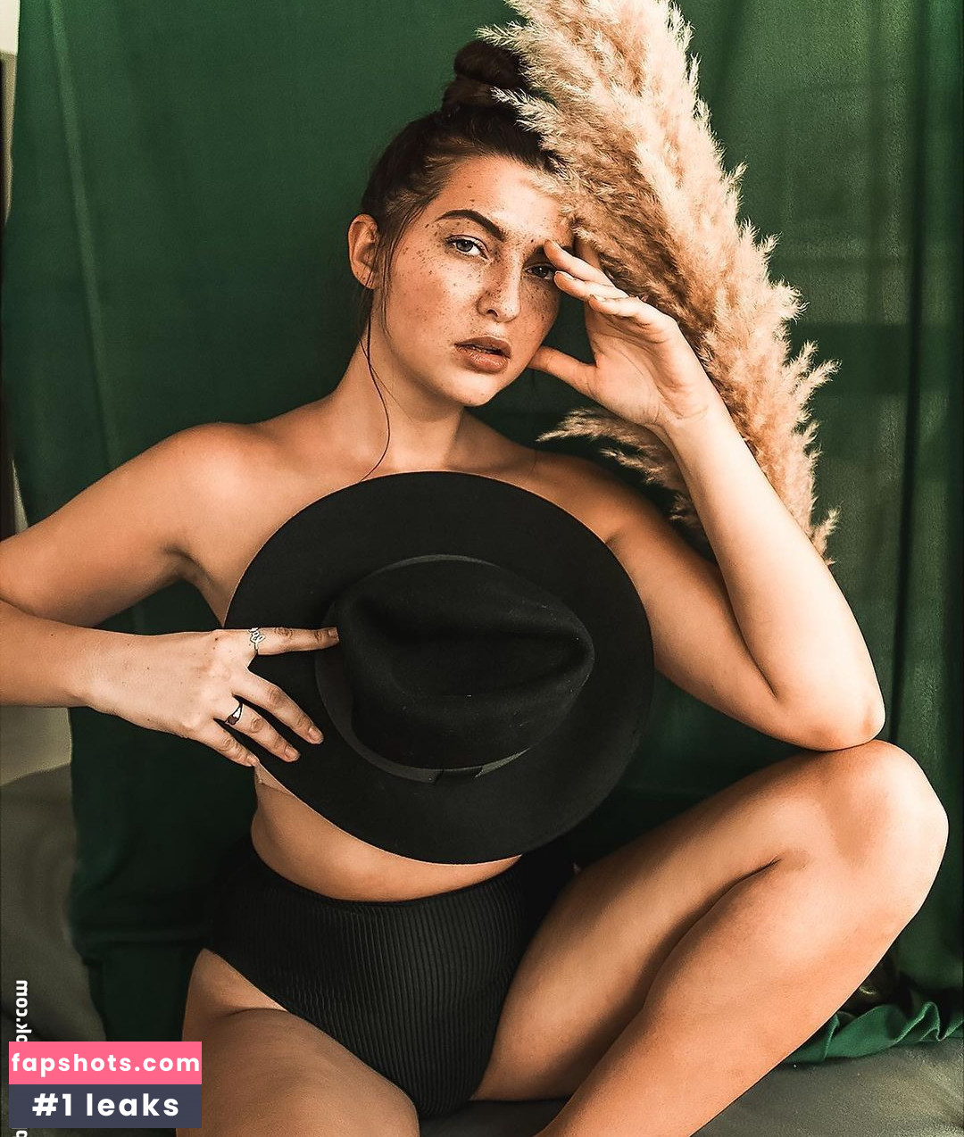 Fata Hasanovic gallery photo #21