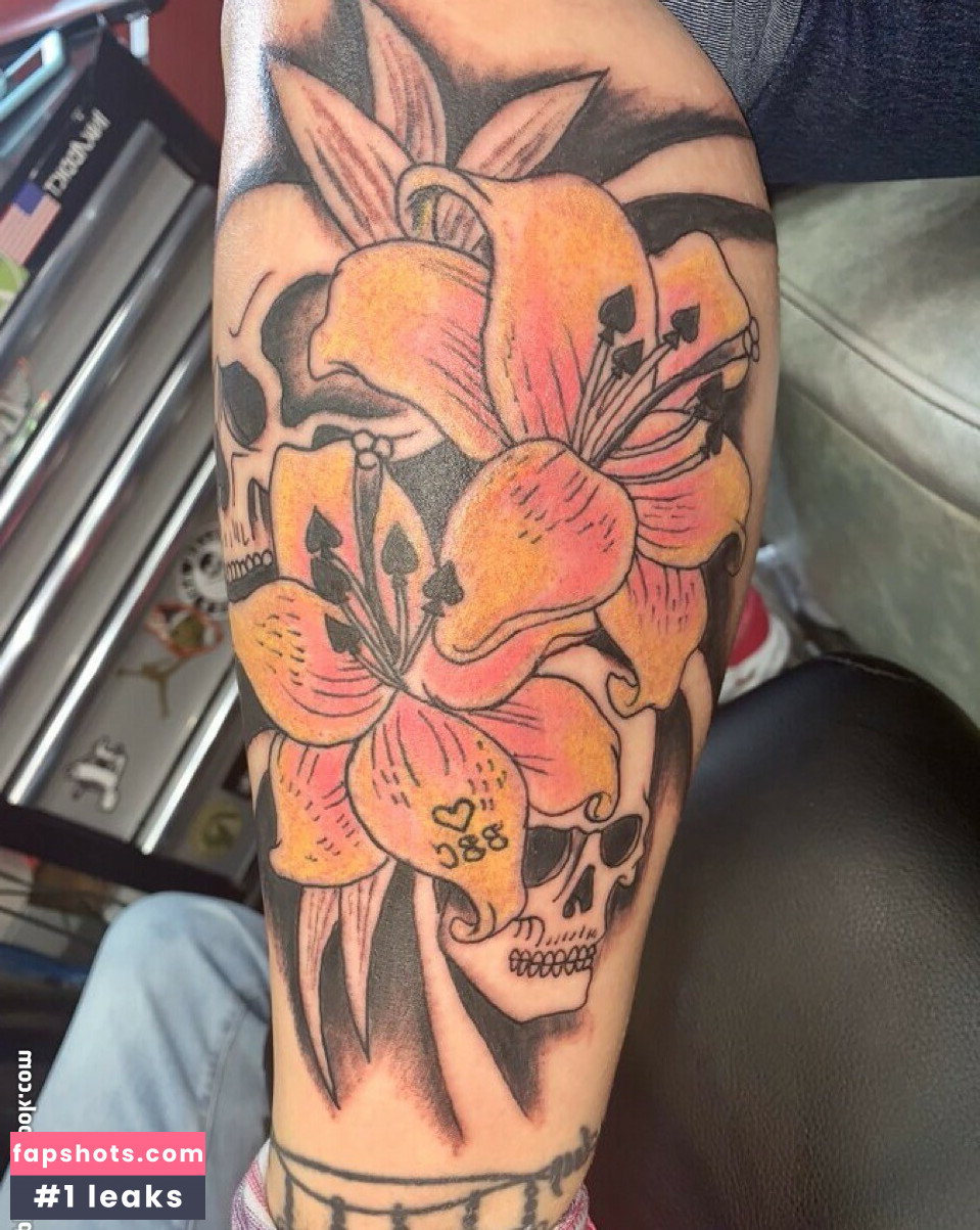 Favorite Hotwife gallery photo #10