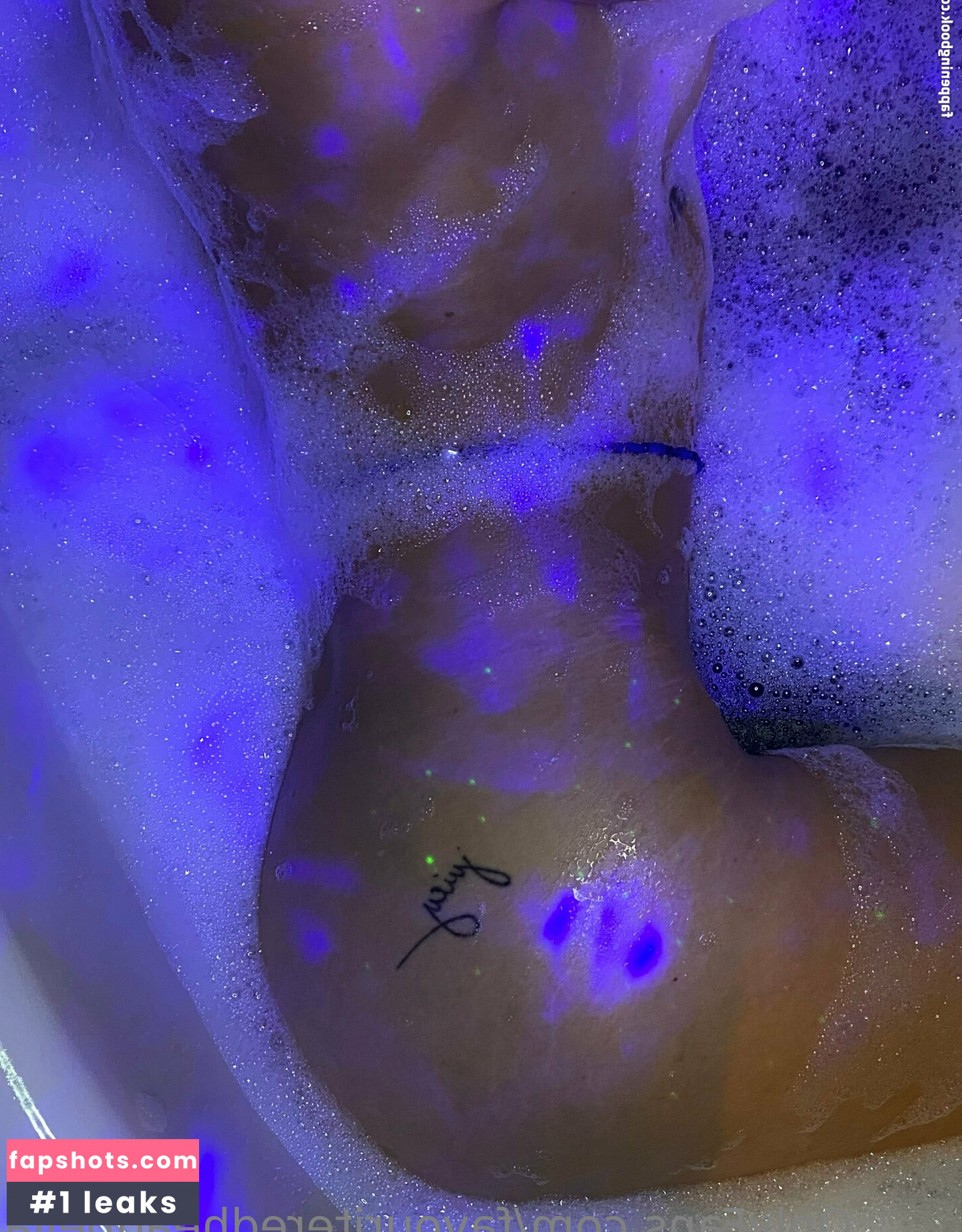 favouriteredheadbella gallery photo #5