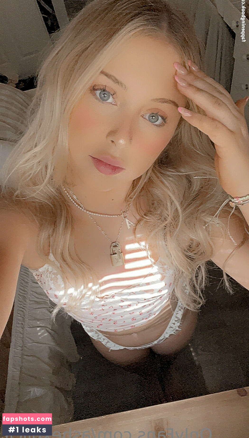 favpetitegal Nude Leaks OnlyFans Photos #18 - LeakJerk