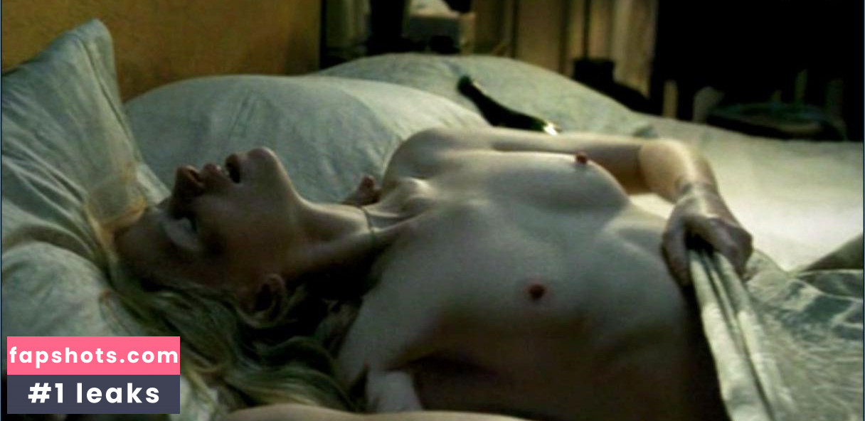 Fay Masterson nude babe gallery