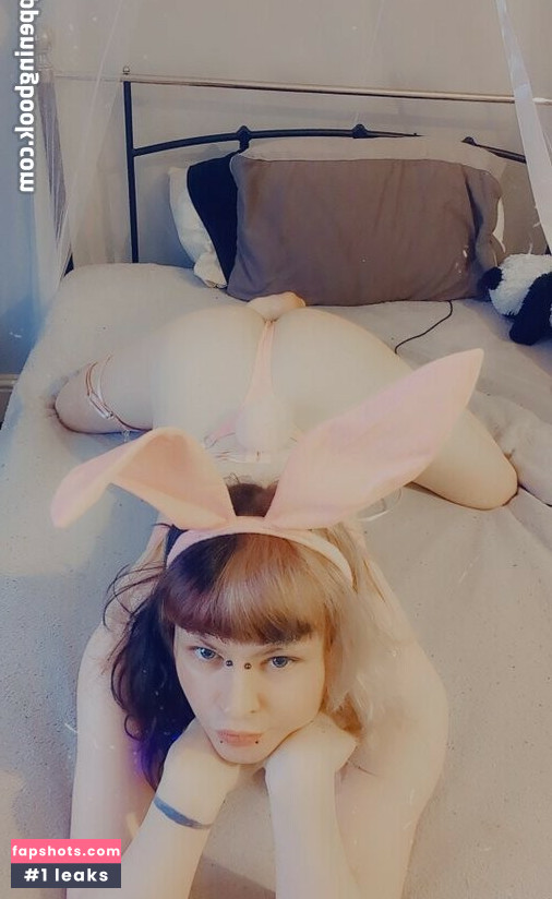 Faye Hizuki gallery photo #14