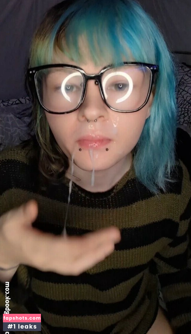 Faye Hizuki gallery photo #16