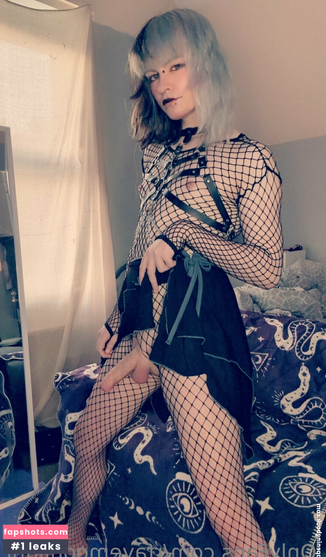 Faye Hizuki gallery photo #21