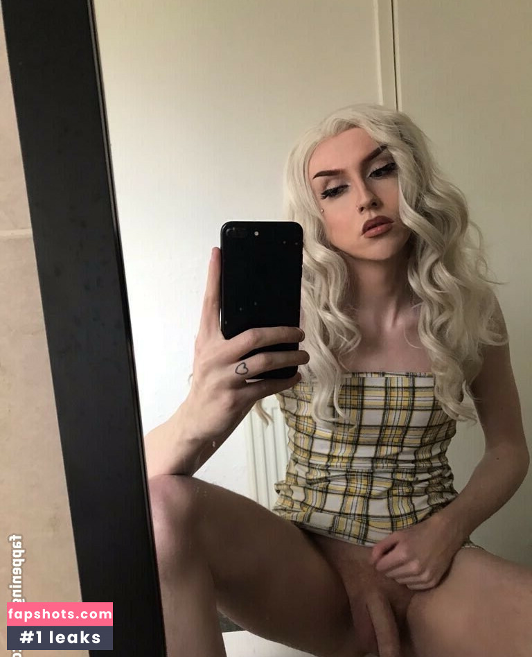 Faye Mikah gallery photo #24