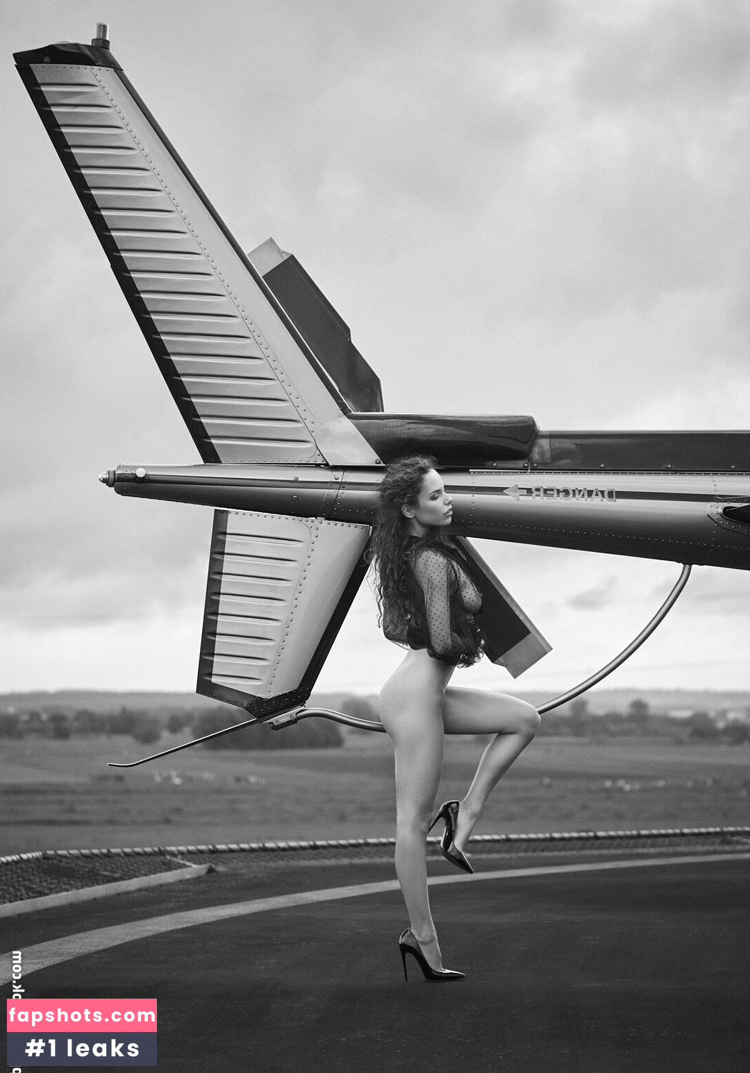 Faye Postuma gallery photo #4