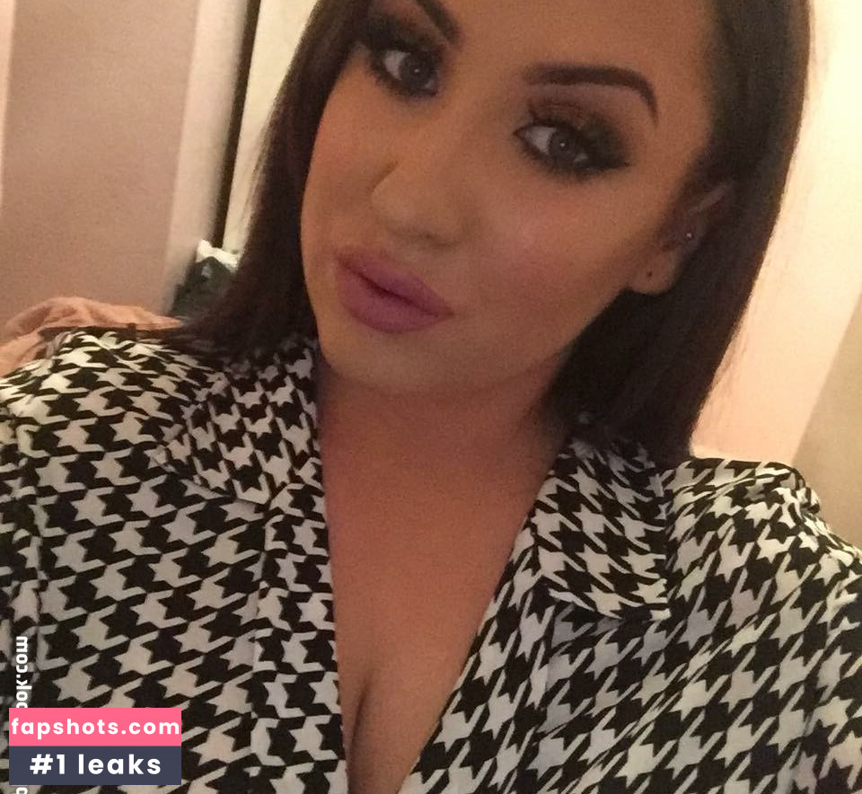 Faye Rainey nude babe gallery