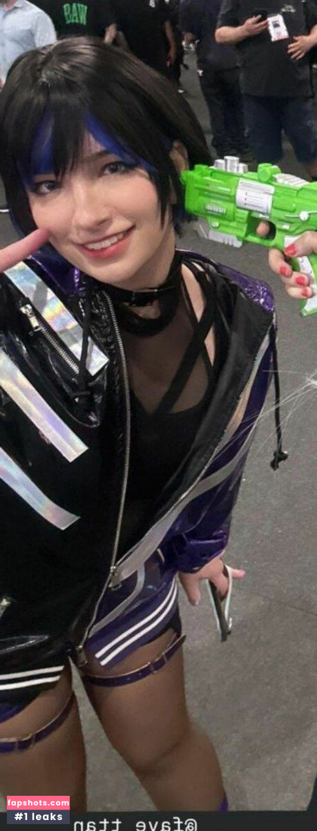 Faye Tan gallery photo #11