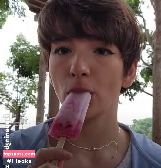 Faye Tan gallery photo #13