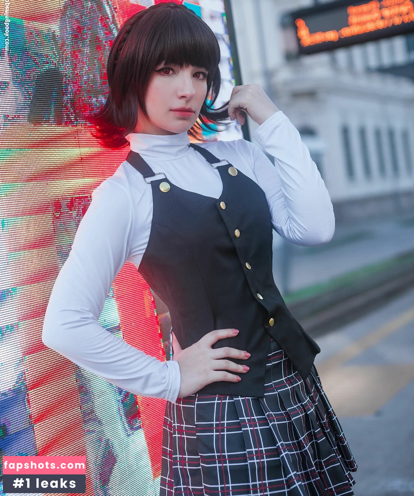 Faye Tan gallery photo #19