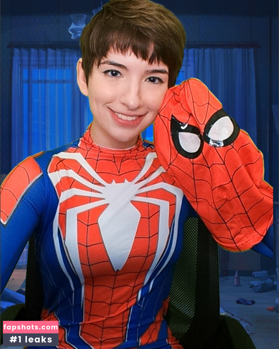 Faye Tan gallery photo #20