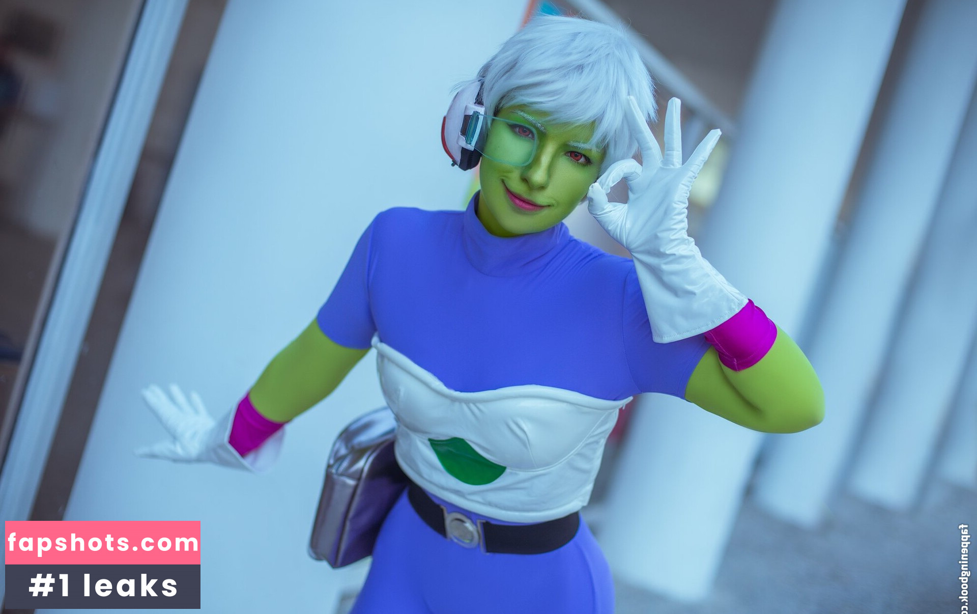 Faye Tan gallery photo #21