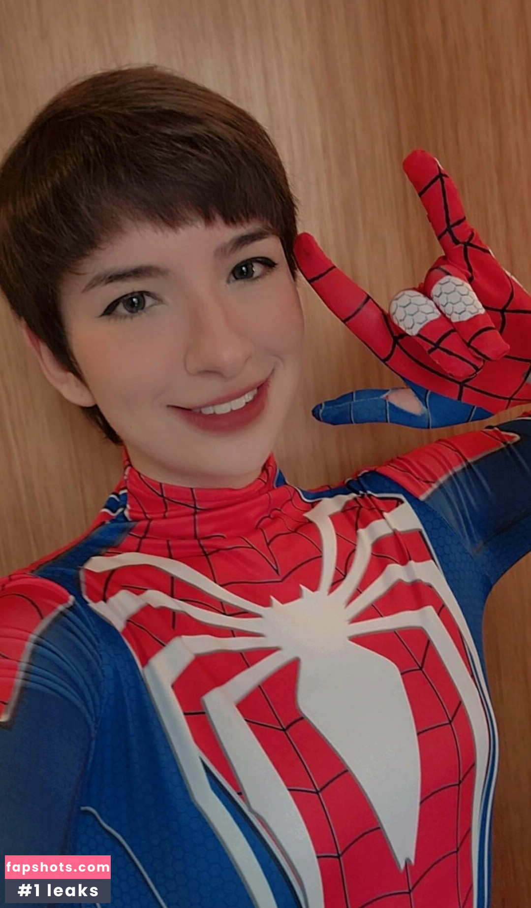 Faye Tan gallery photo #33