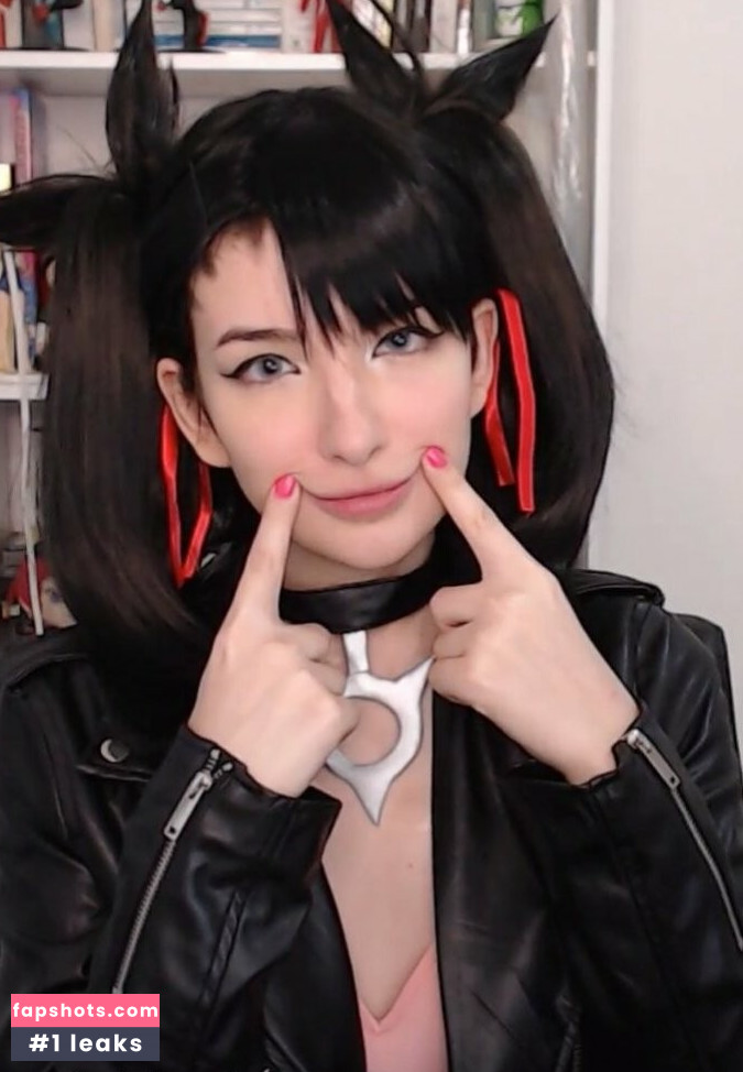 Faye Tan gallery photo #34