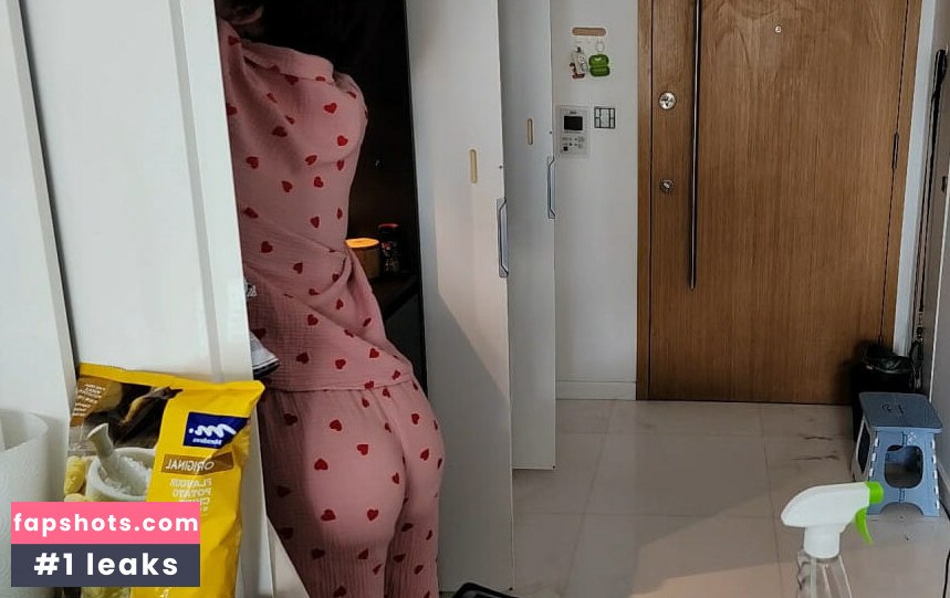 Faye Tan gallery photo #52