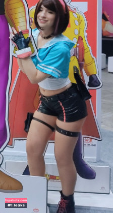 Faye Tan gallery photo #62