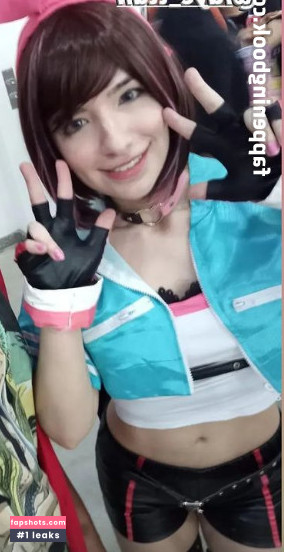 Faye Tan gallery photo #63