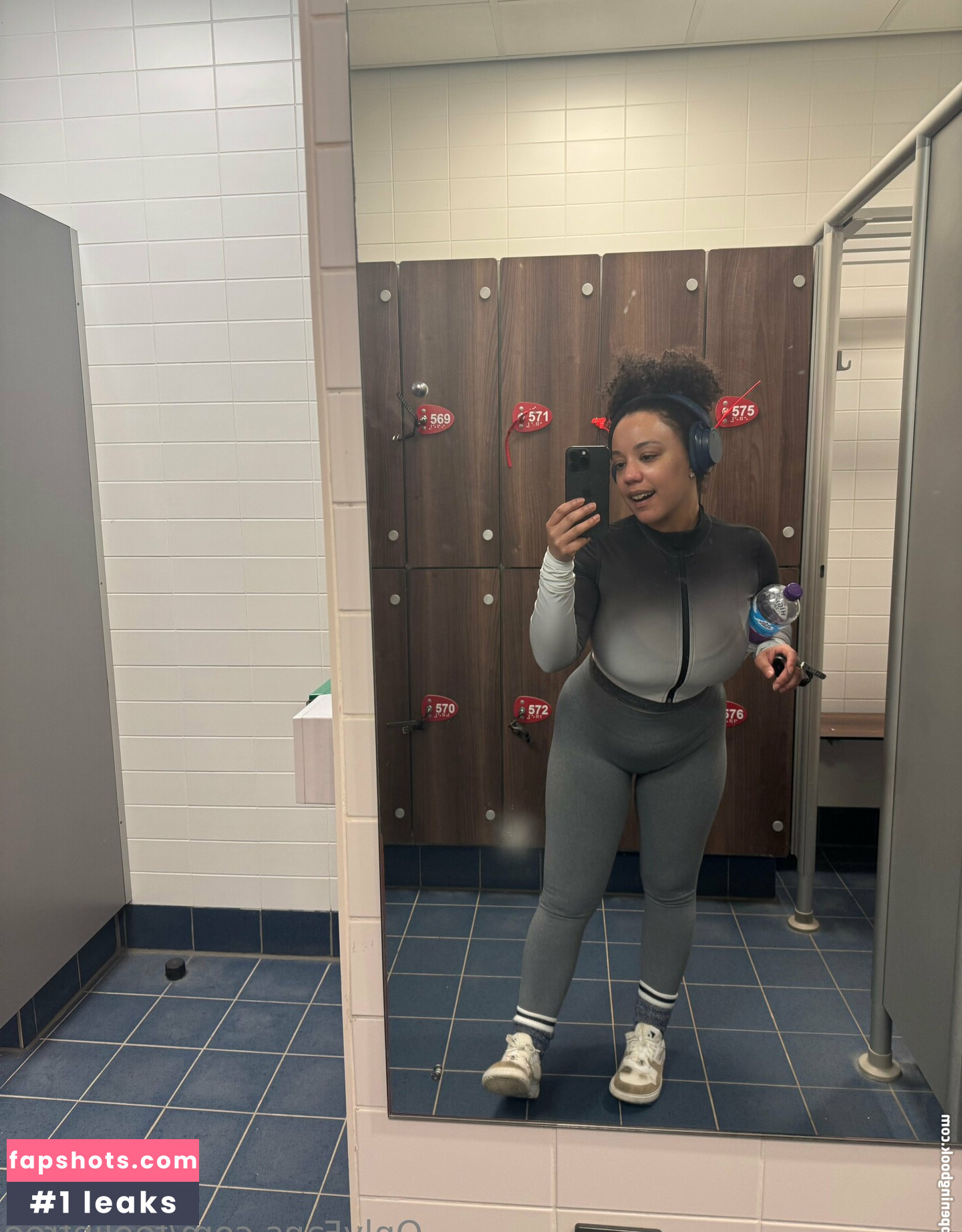 feelinfree nude babe gallery