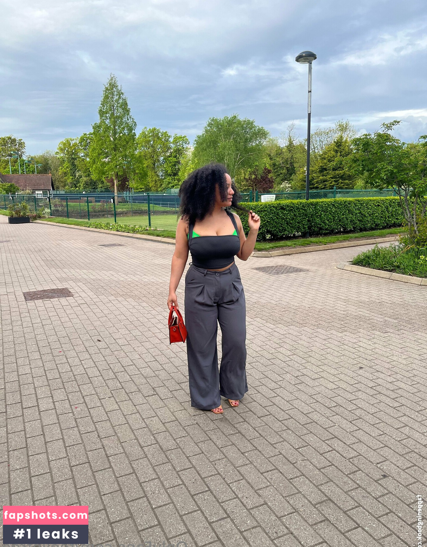 feelinfree gallery photo #5