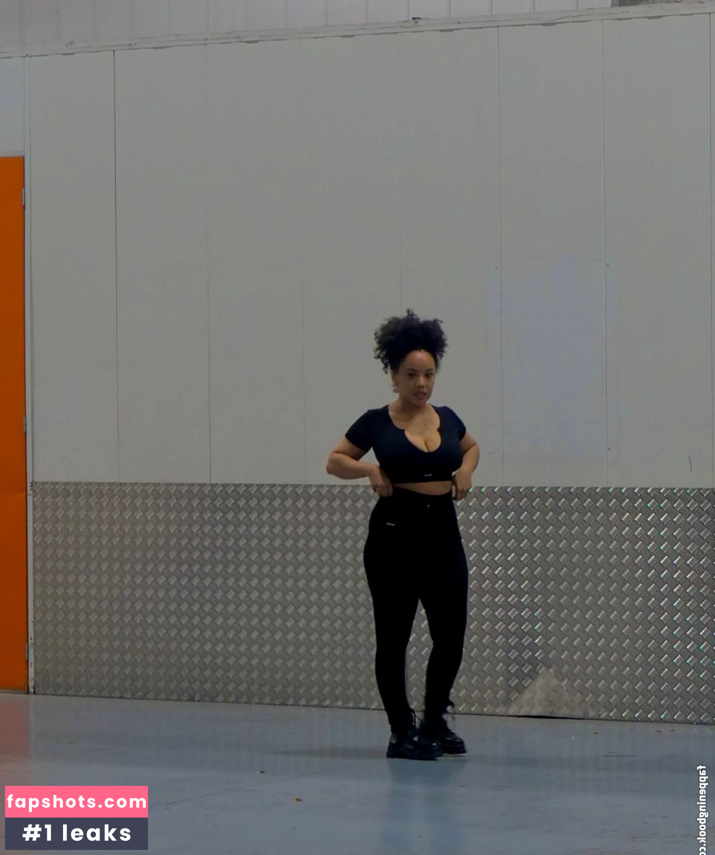 feelinfree gallery photo #59