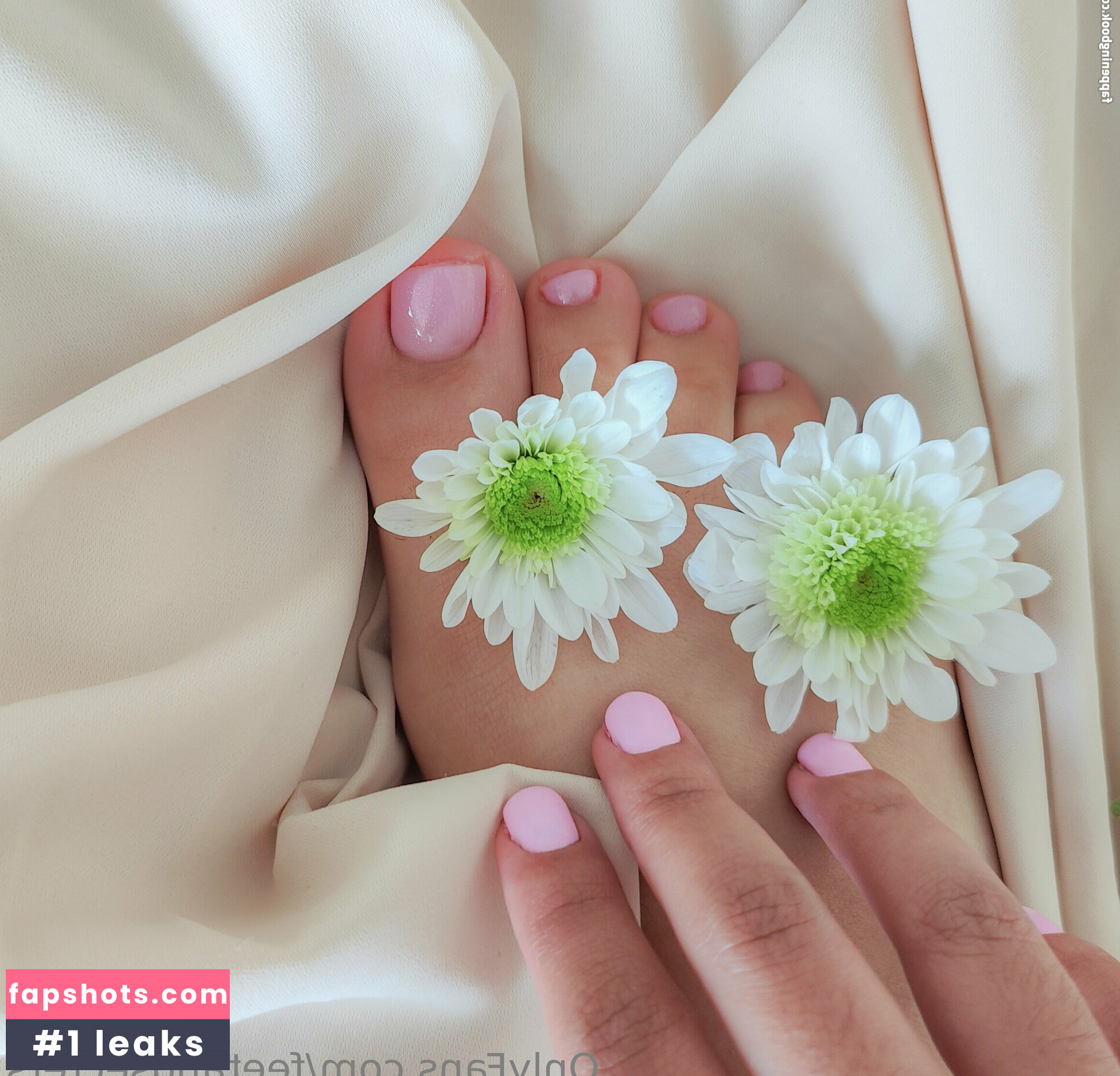 feetandsecrets Nahé úniky fotek pouze od fanoušků #5 - Fapshots