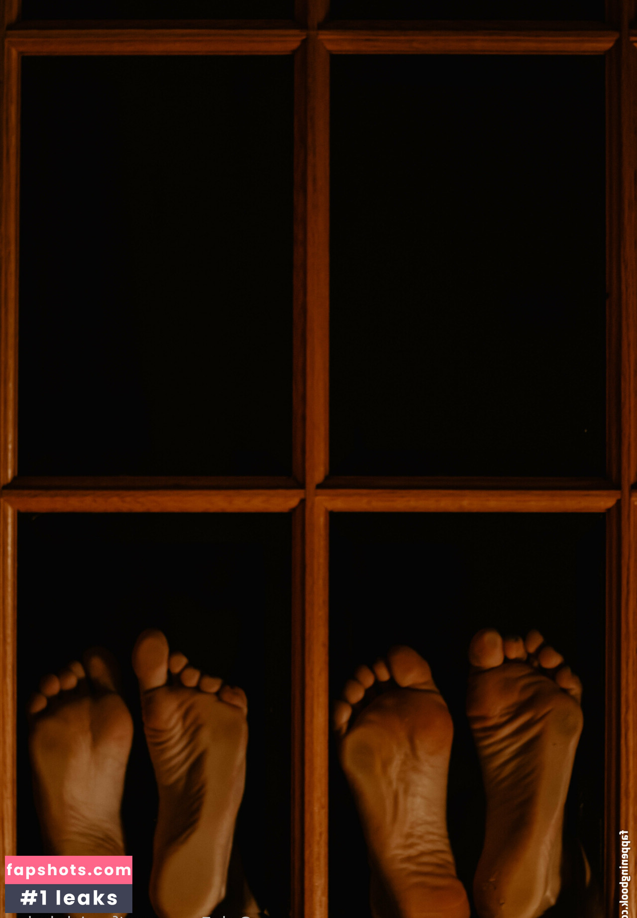 feetish.babes gallery photo #15