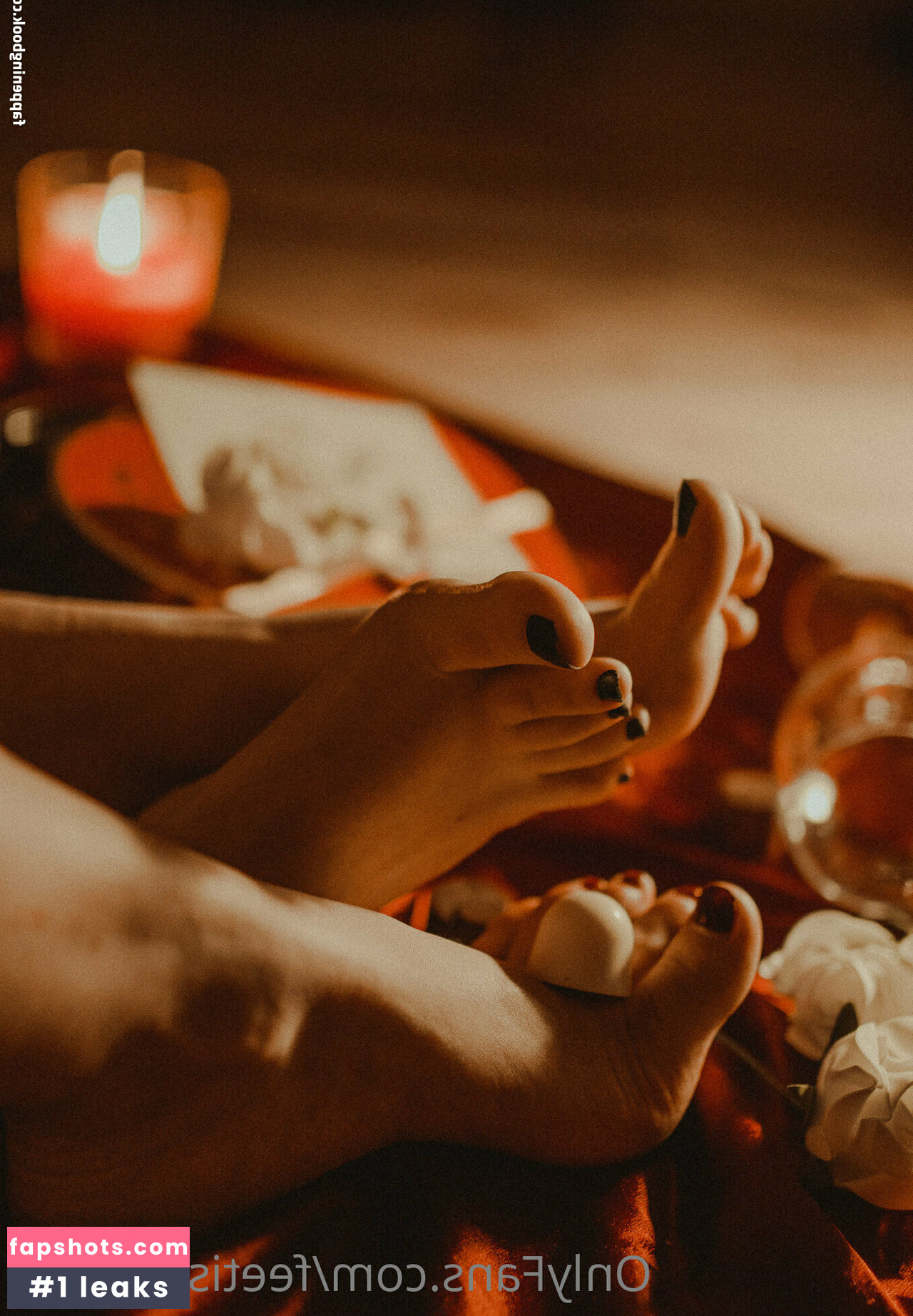 feetish.babes gallery photo #16