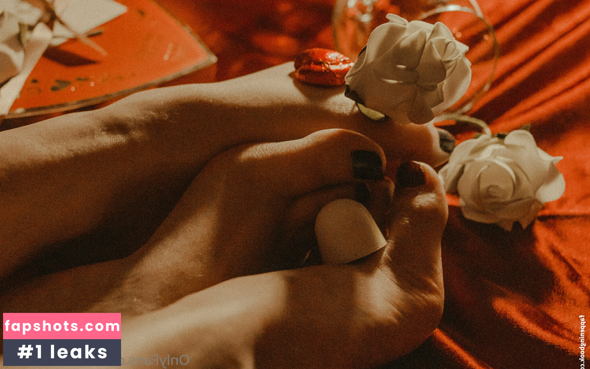 feetish.babes gallery photo #3