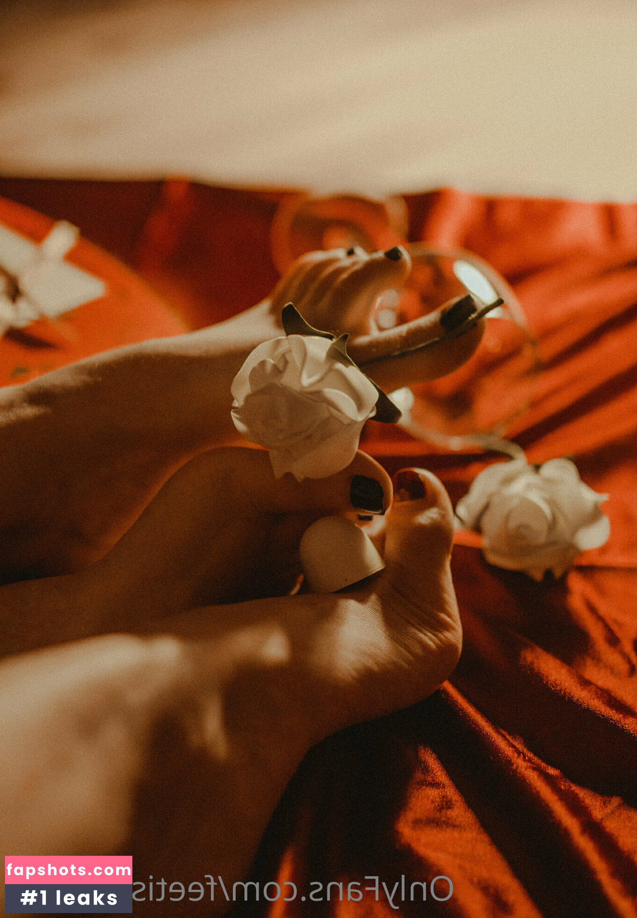 feetish.babes gallery photo #22