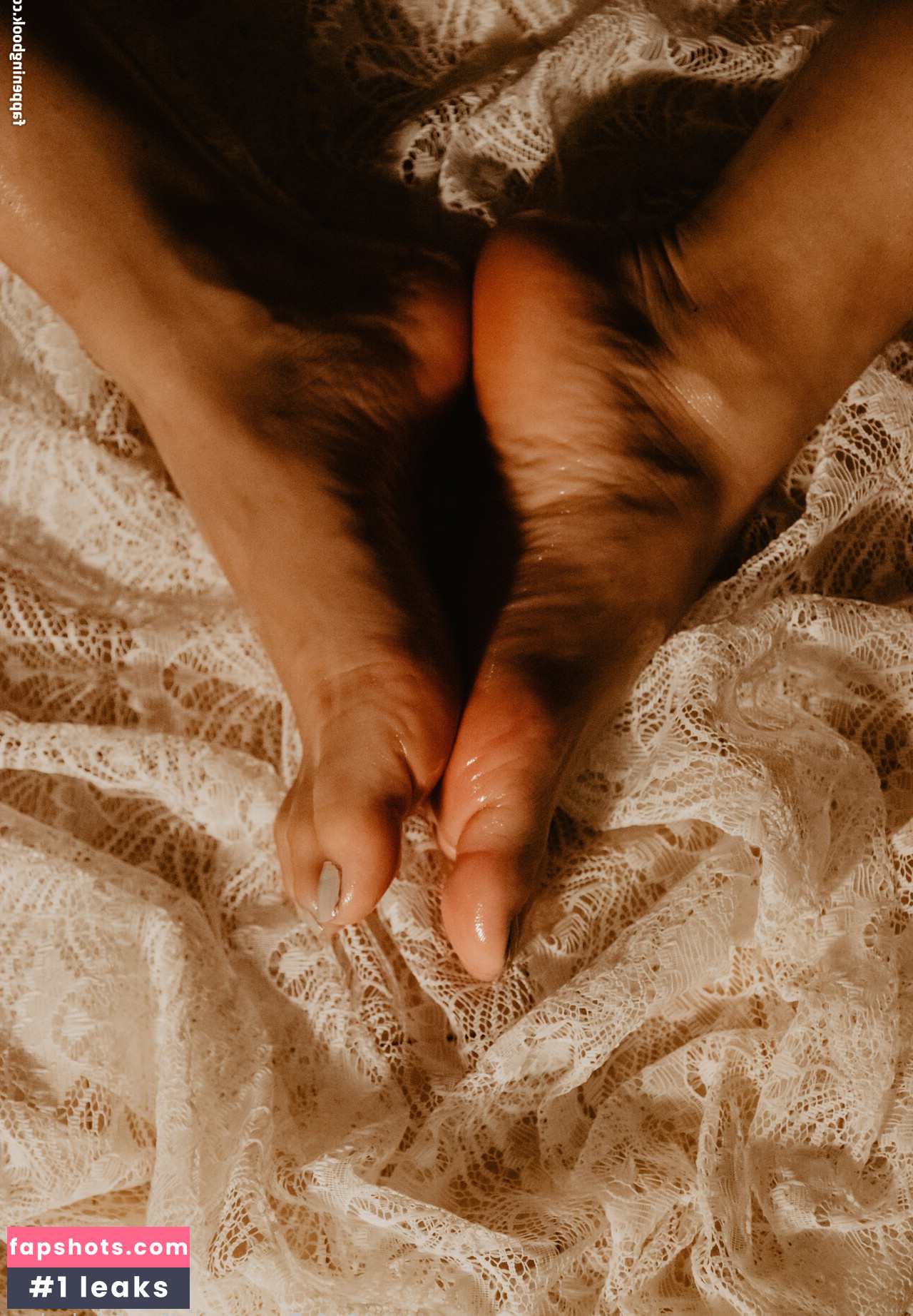 feetish.babes gallery photo #23