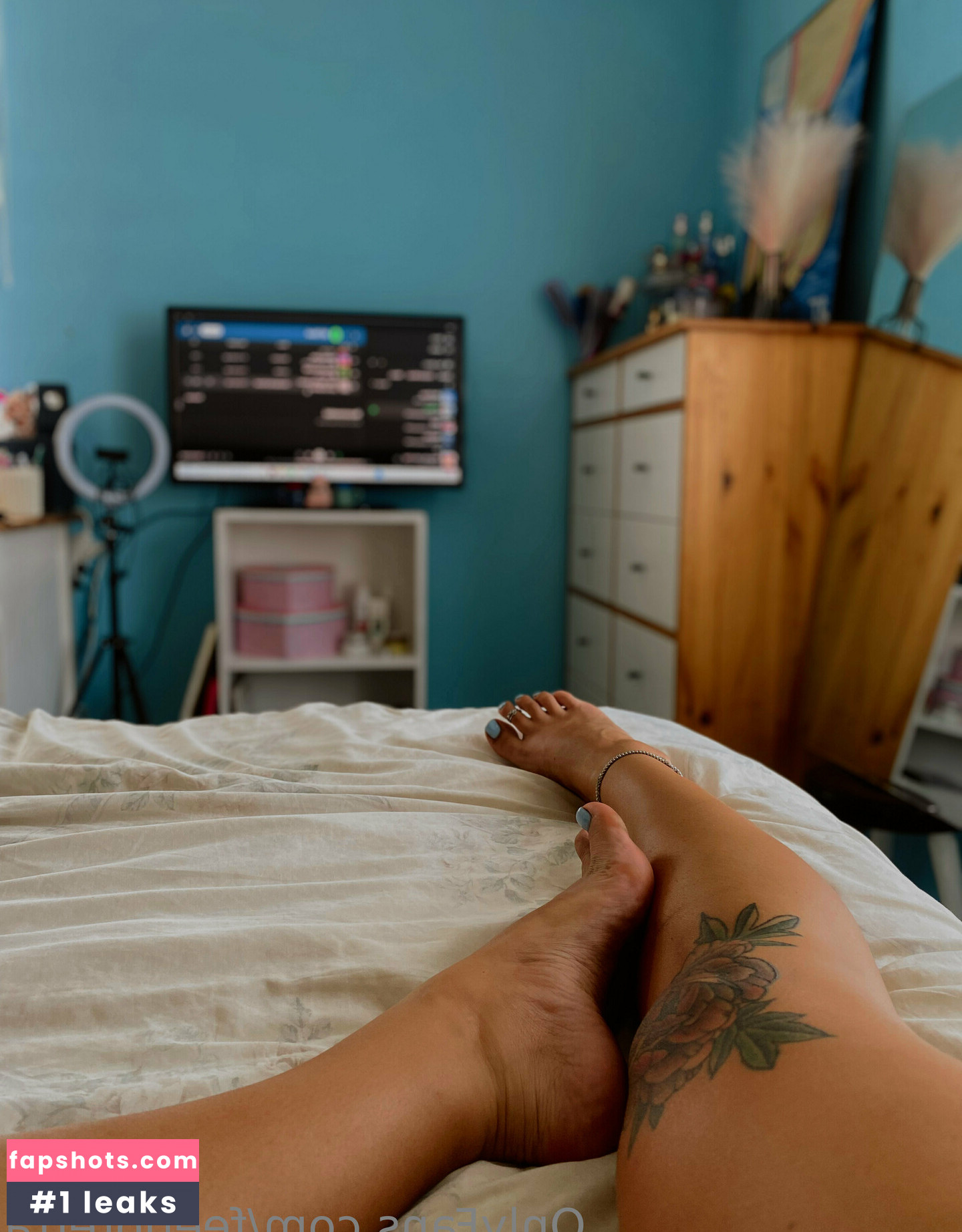 feetloretta Nude Leaks OnlyFans Photos #12 - LeakJerk