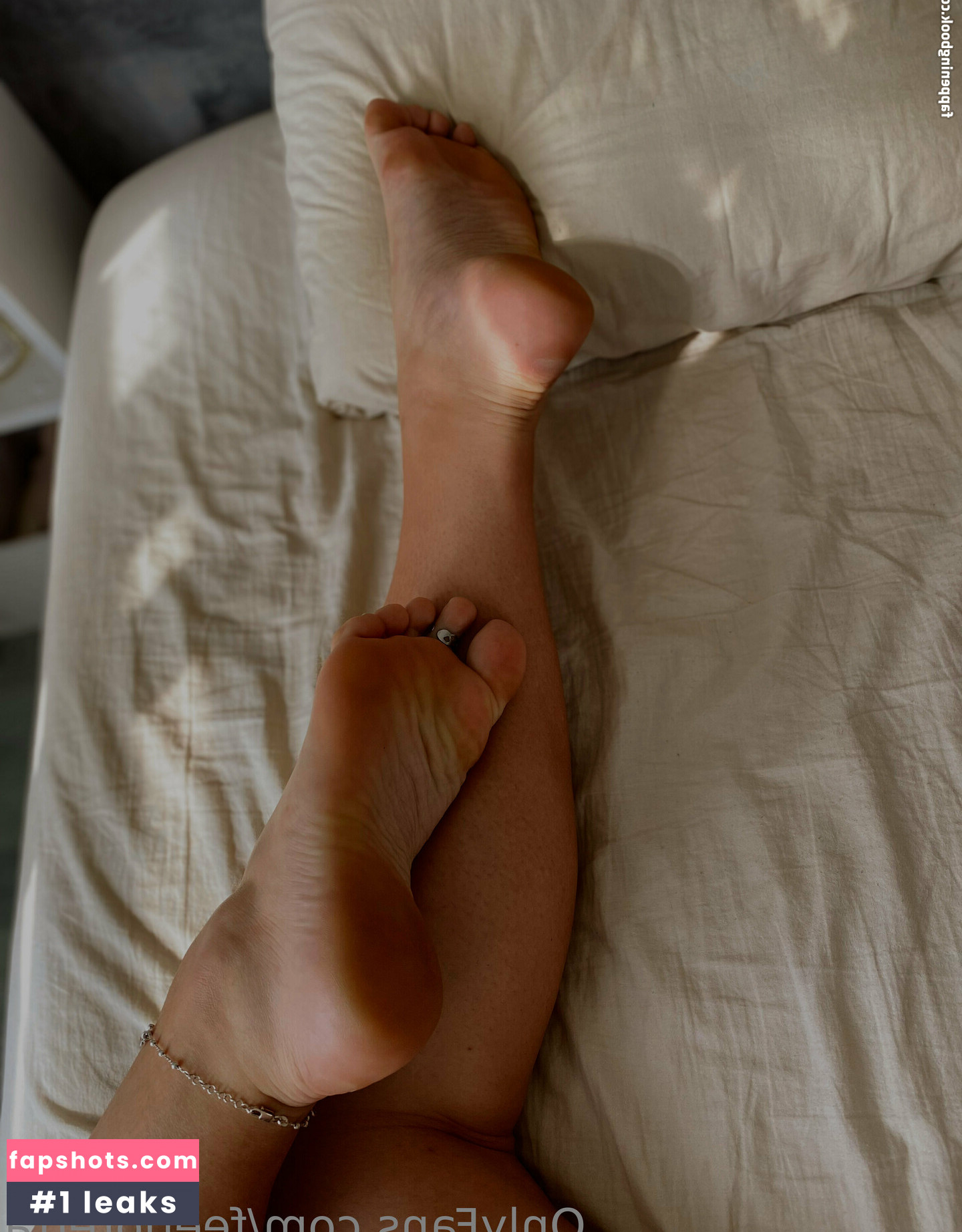 feetloretta Nude Leaks OnlyFans Photos #20 - LeakJerk