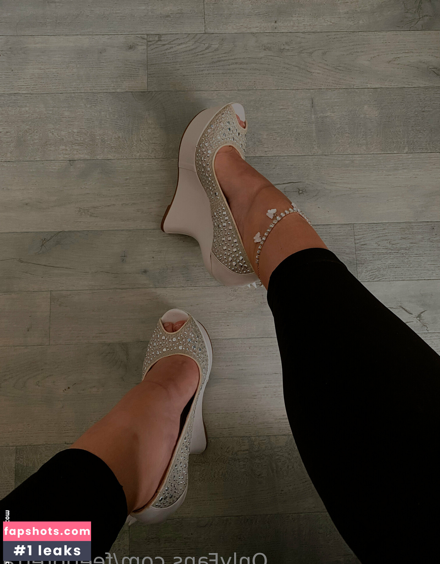 feetloretta Nude Leaks OnlyFans Photos #22 - LeakJerk