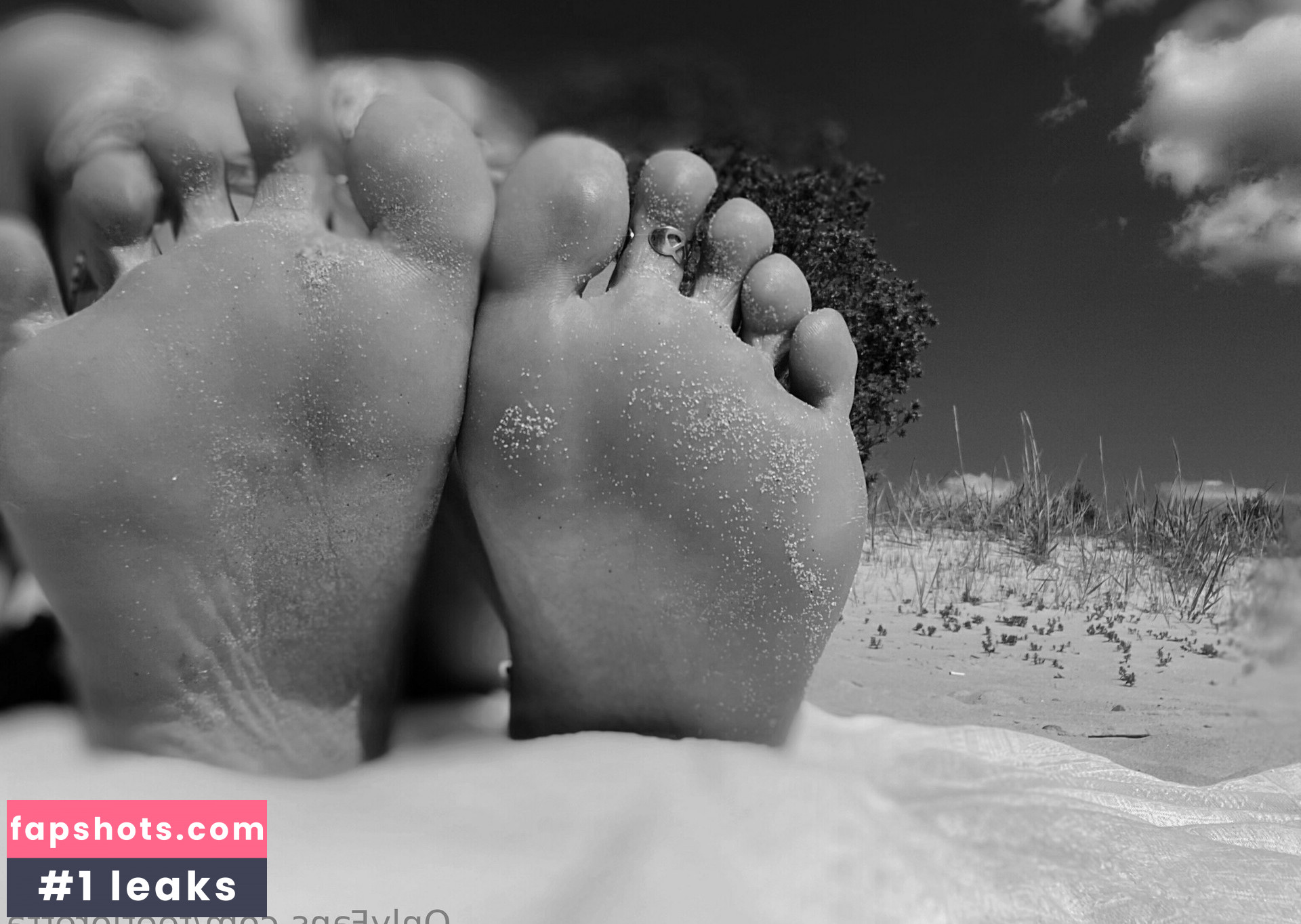 feetloretta Nude Leaks OnlyFans Photos #9 - LeakJerk