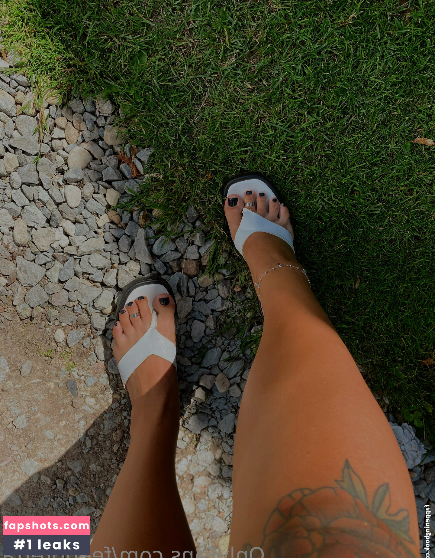 feetloretta Nude Leaks OnlyFans Photos #10 - LeakJerk