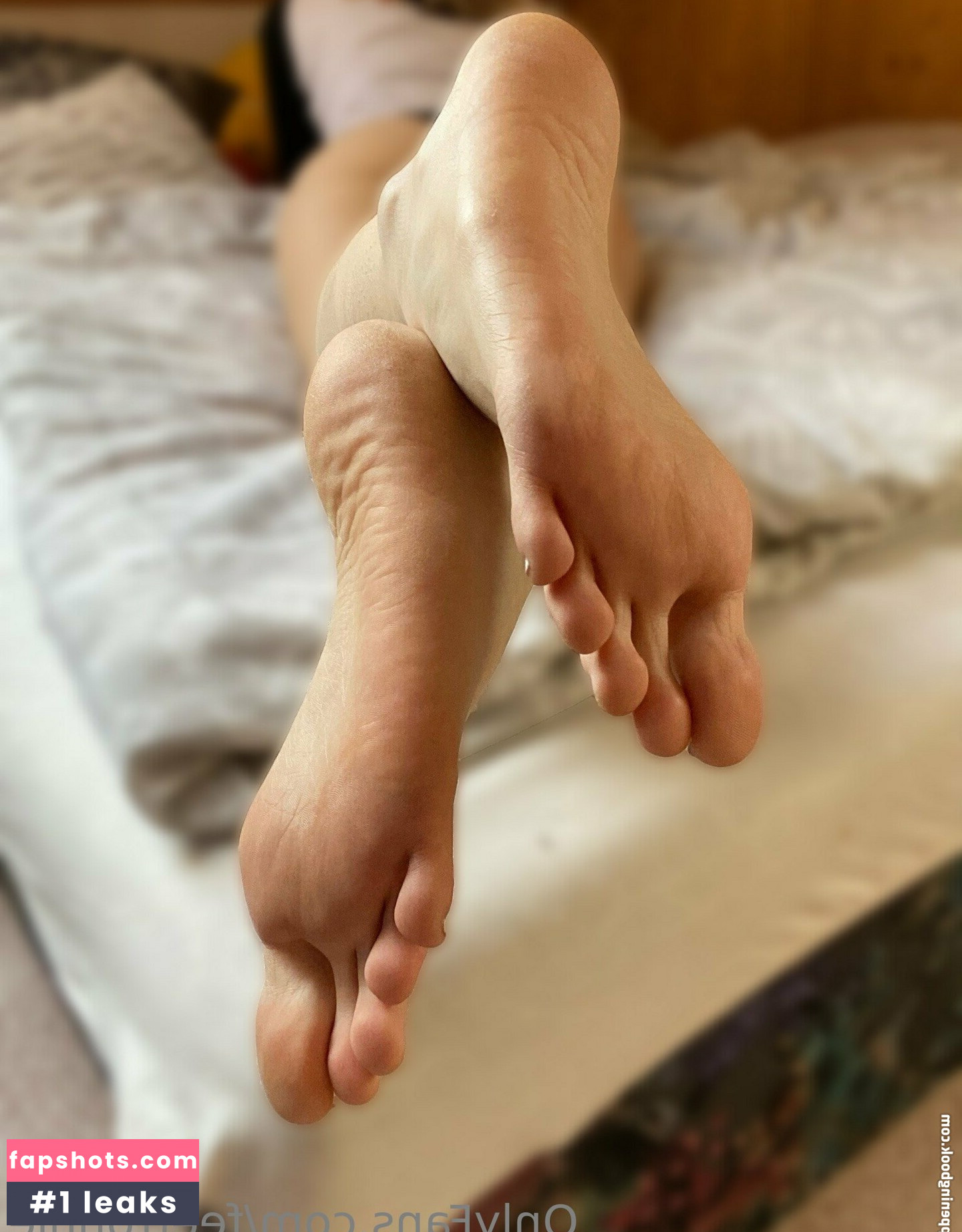 feetronnie gallery photo #2