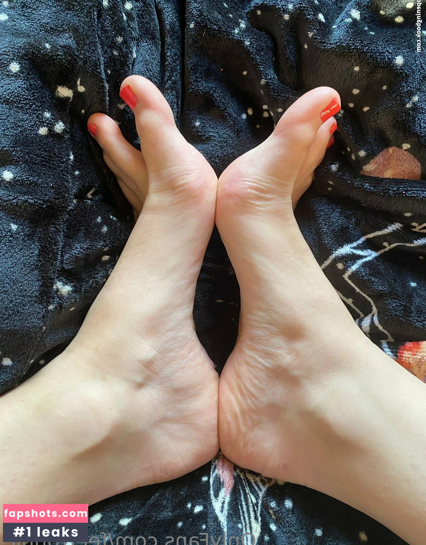 feetronnie nude babe gallery