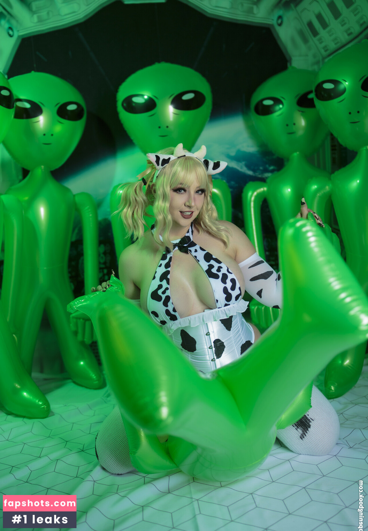 Feisty Vee gallery photo #27