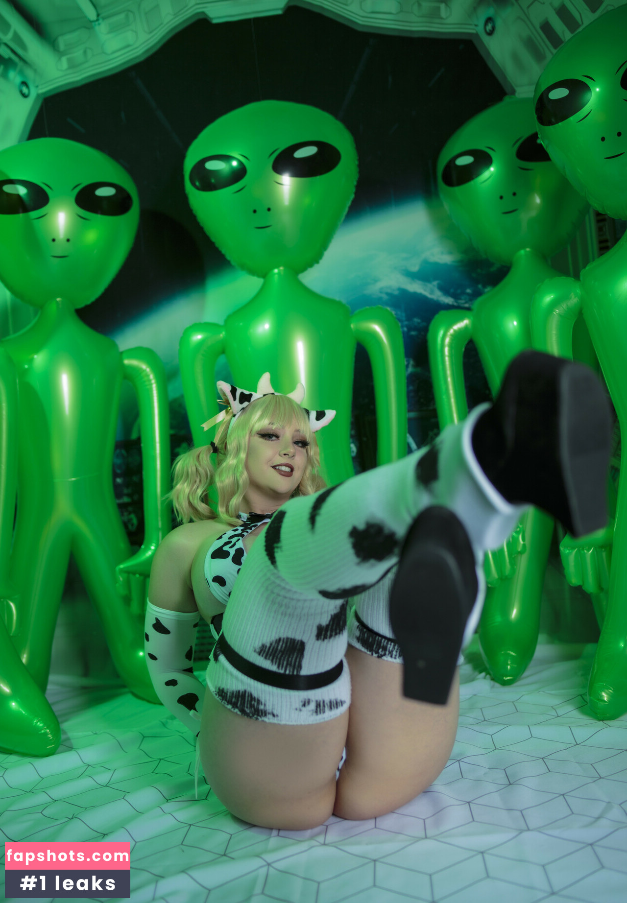 Feisty Vee gallery photo #34