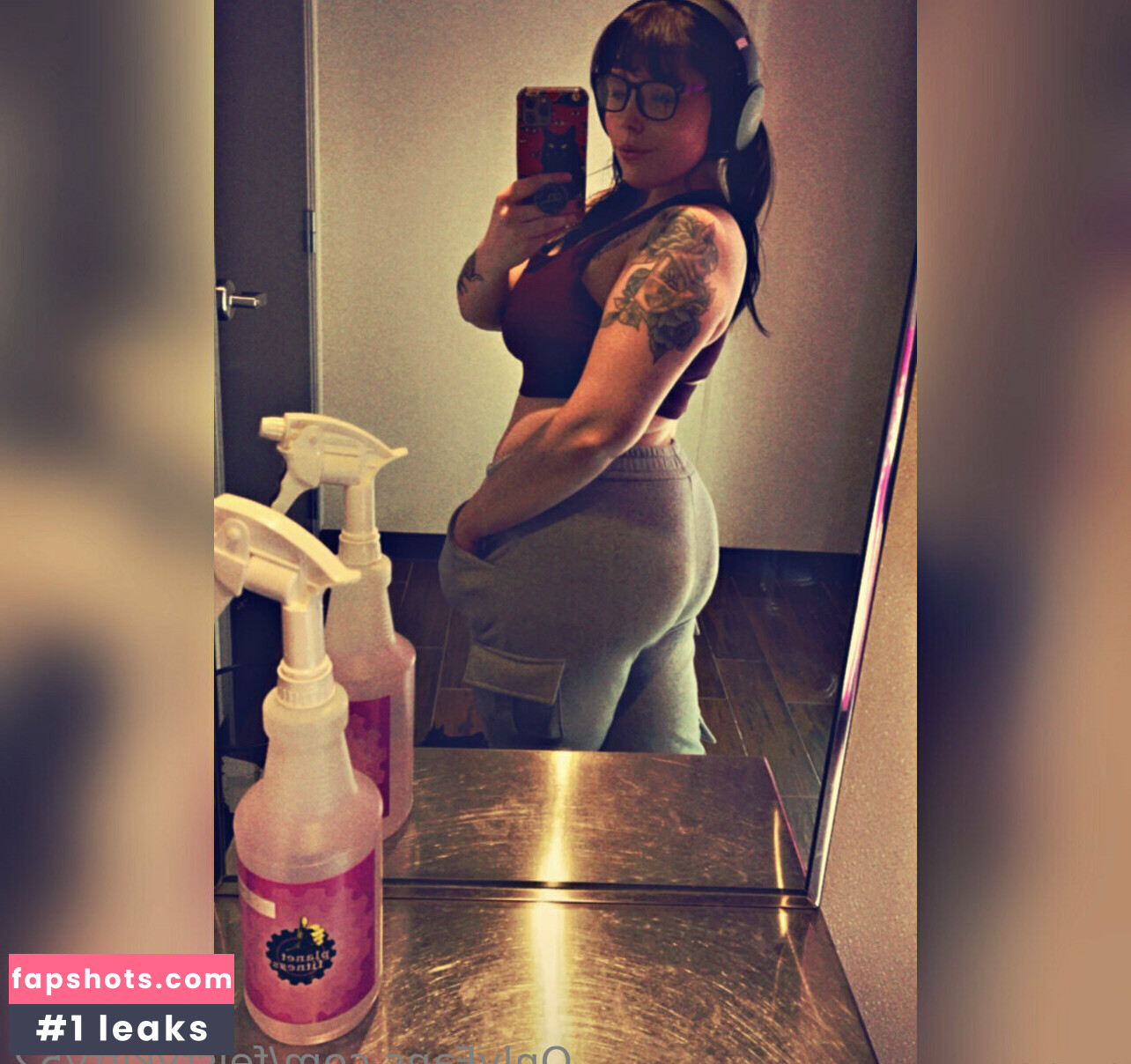 feistykitty52 gallery photo #4