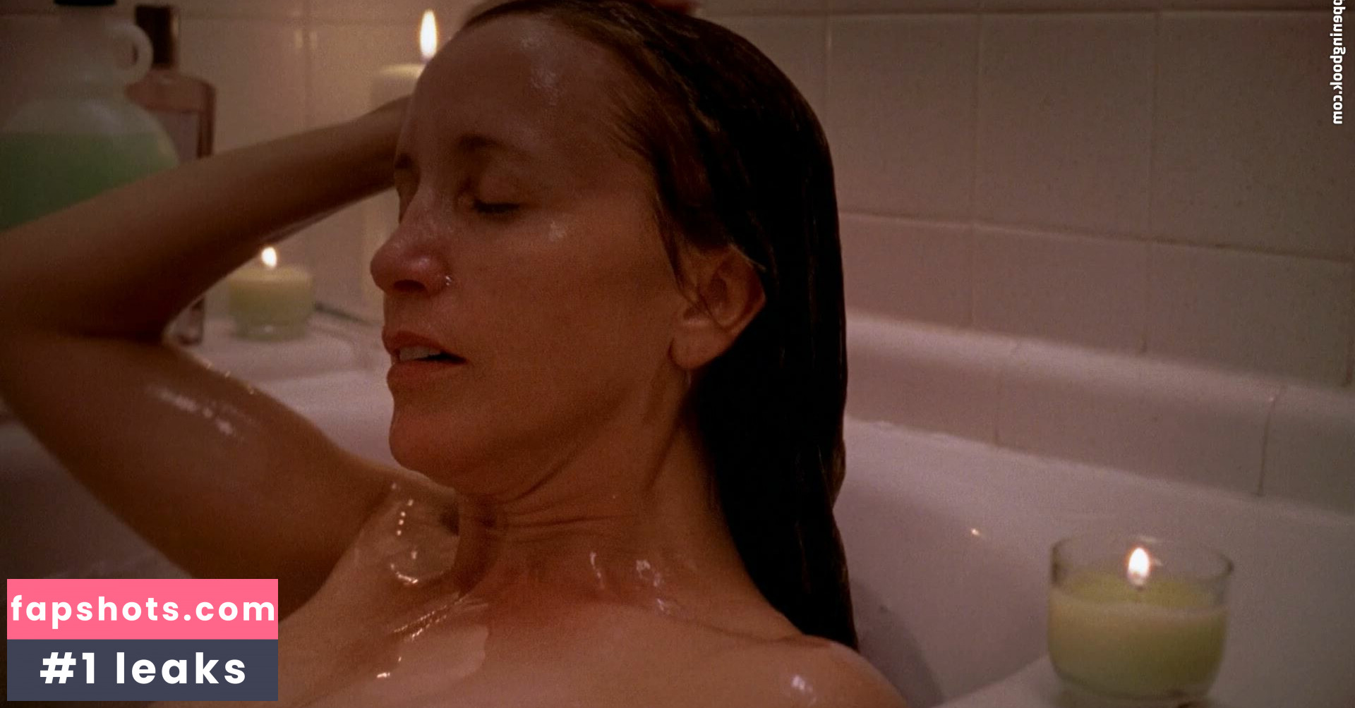 Felicity Huffman Nude Leaks OnlyFans Photos #2 - LeakJerk