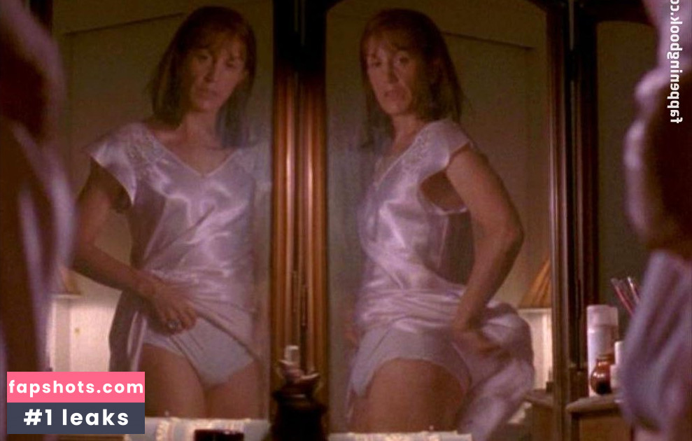 Felicity Huffman Nude Leaks OnlyFans Photos #19 - LeakJerk