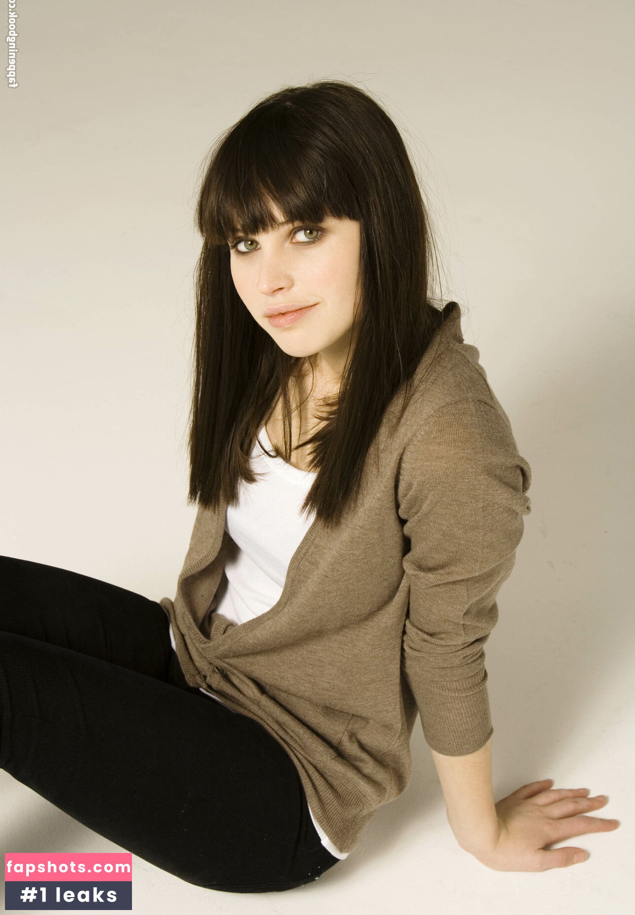 Felicity Jones gallery photo #71