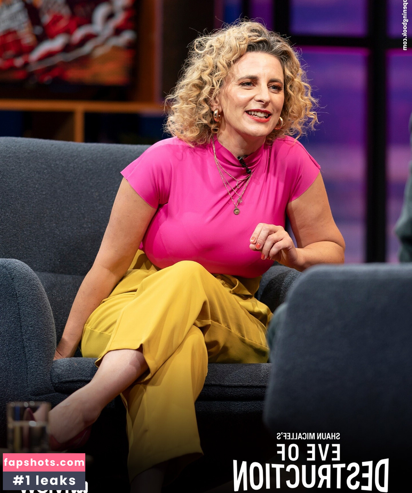 Felicity Ward gallery photo #11