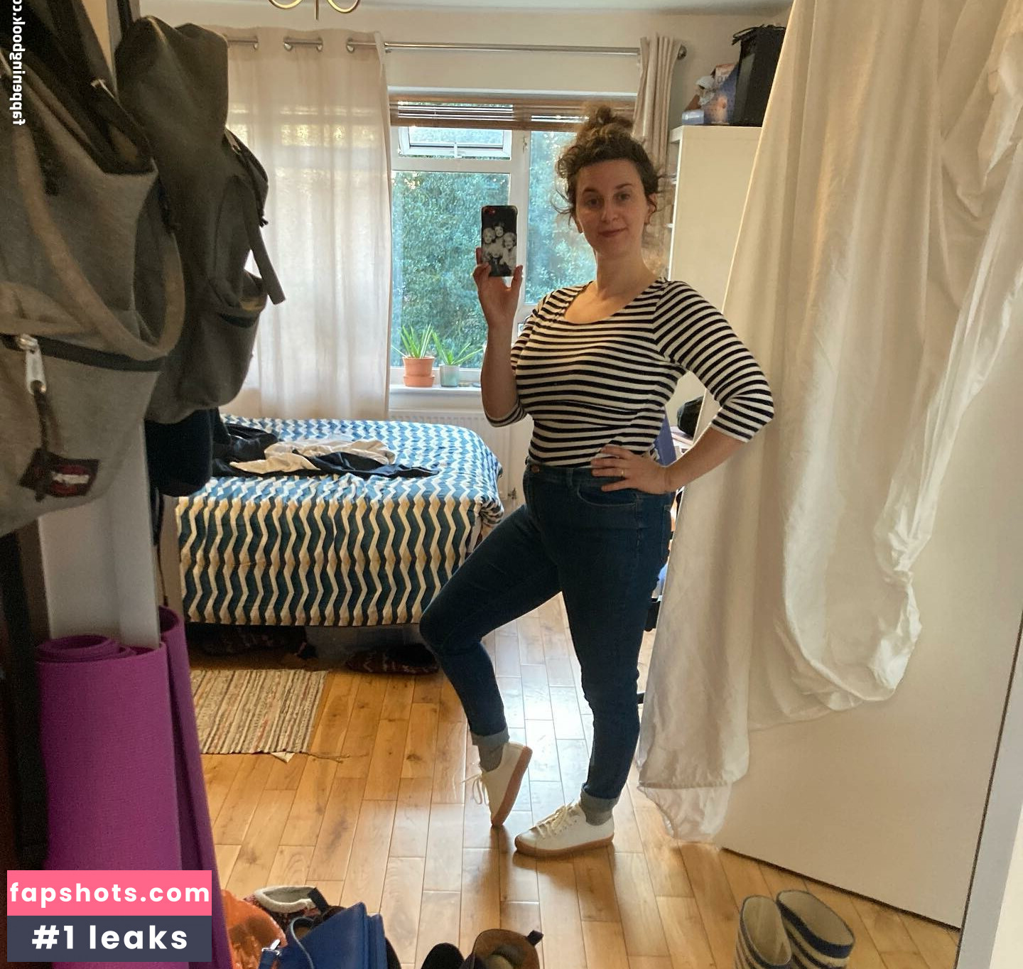 Felicity Ward gallery photo #3