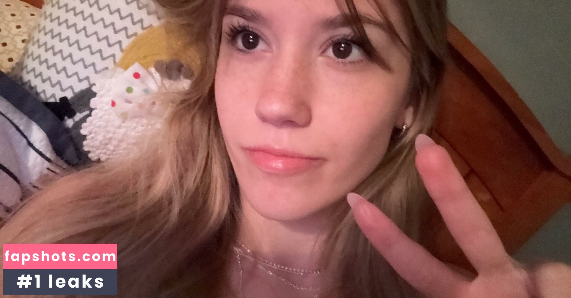 felicitysmoakk nude babe gallery