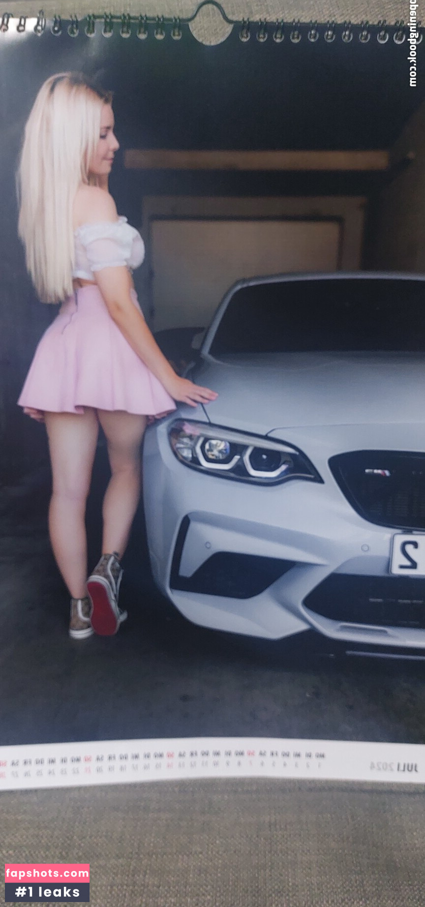 Feliz R. Nicole gallery photo #44