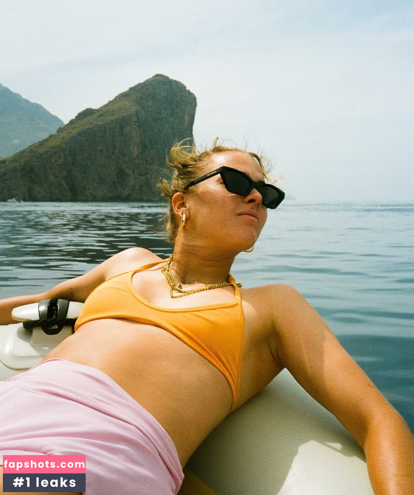 Female Football gallery photo #23